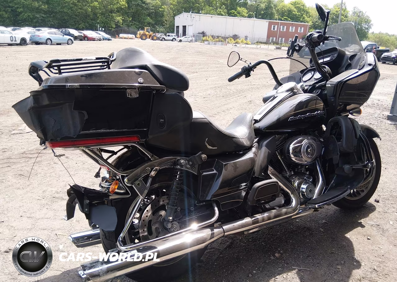 2013 Harley-Davidson Fltru Road Glide Ultra VIN:1HD1KGM16DB628647 - 4