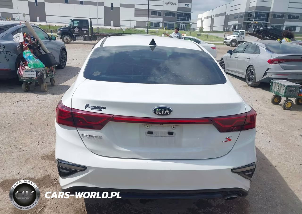 2019 Kia Forte S VIN:3KPF34AD3KE013569 - 16