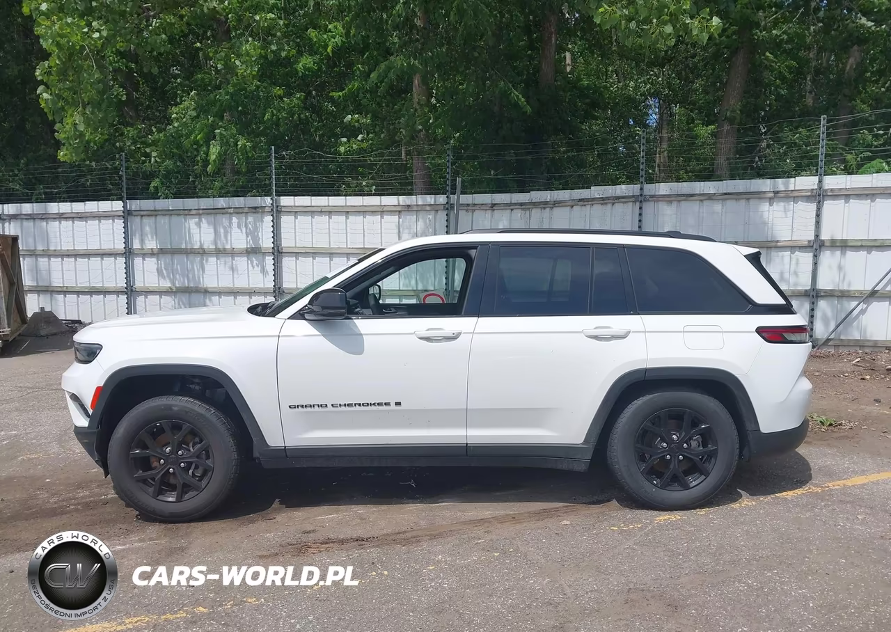 2025 Jeep Grand Cherokee Altitude X 4X4 VIN:1C4RJHAG3SC310756 - 14