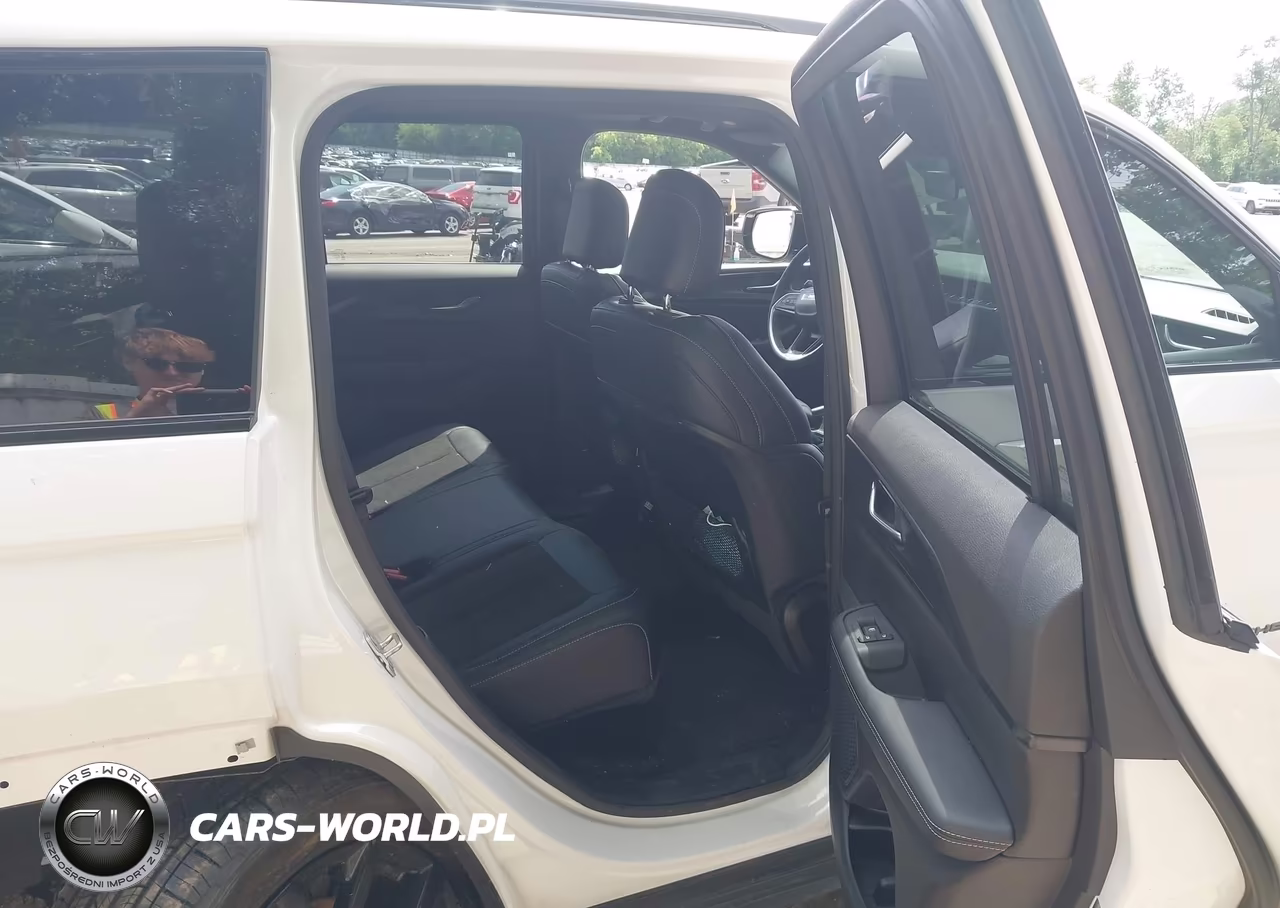 2025 Jeep Grand Cherokee Altitude X 4X4 VIN:1C4RJHAG3SC310756 - 8