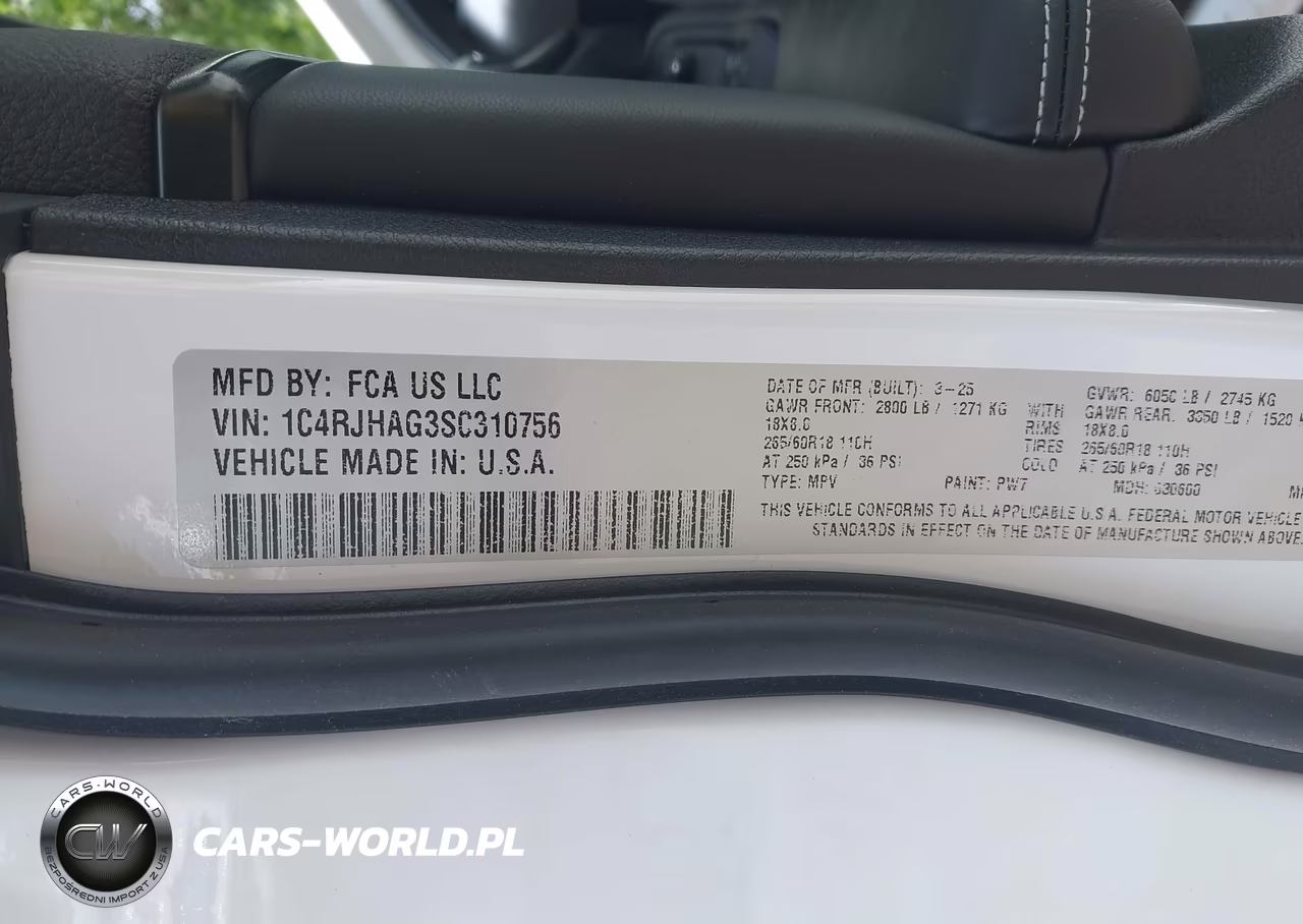 2025 Jeep Grand Cherokee Altitude X 4X4 VIN:1C4RJHAG3SC310756 - 9