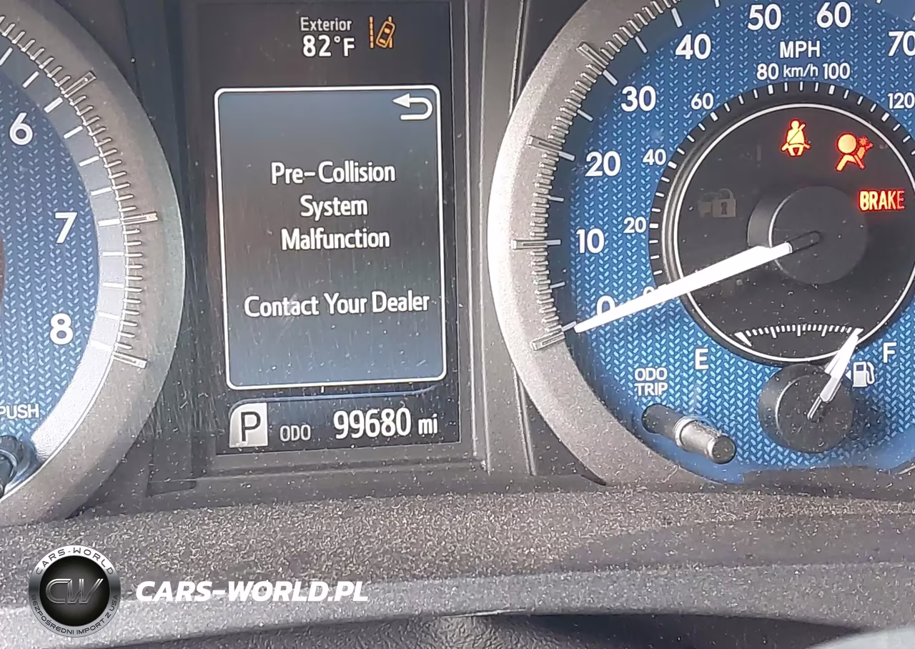 2018 Toyota Sienna Le 8 Passenger VIN:5TDKZ3DC1JS959992 - 15