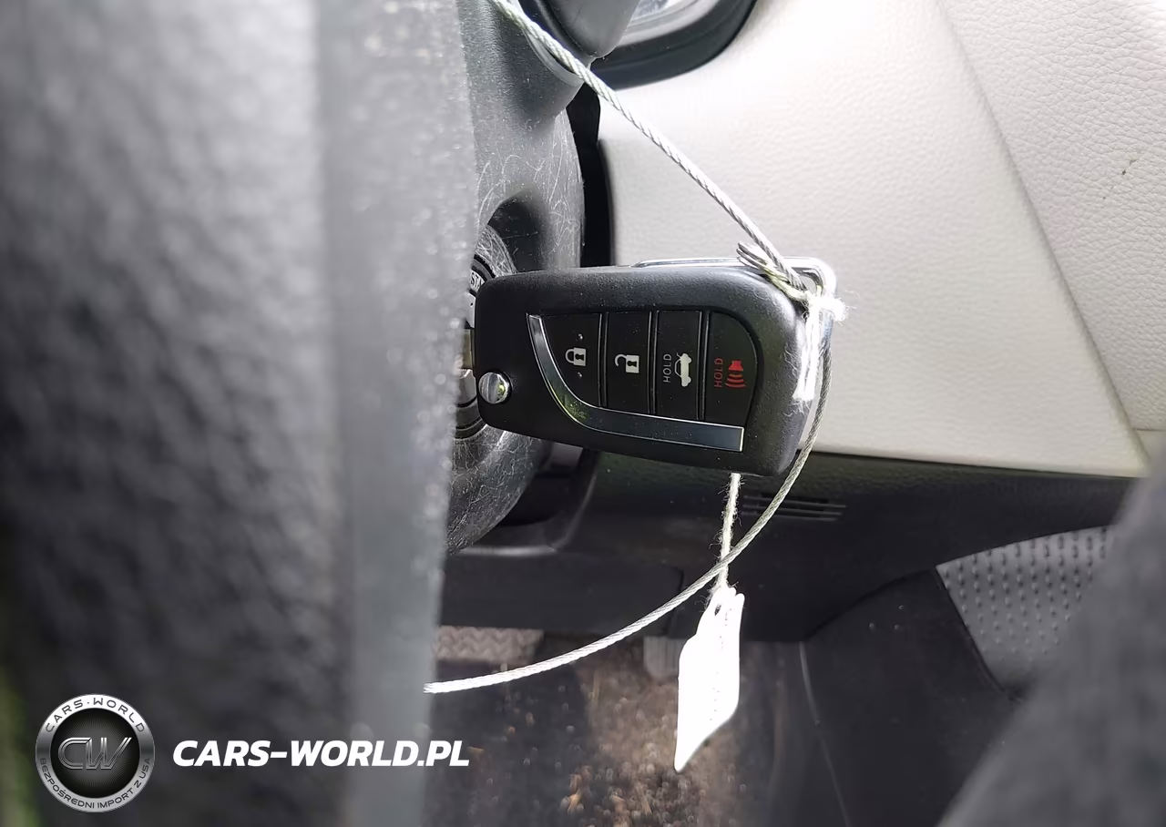 2024 Toyota Corolla Hybrid Le VIN:JTDBCMFE3R3050784 - 11