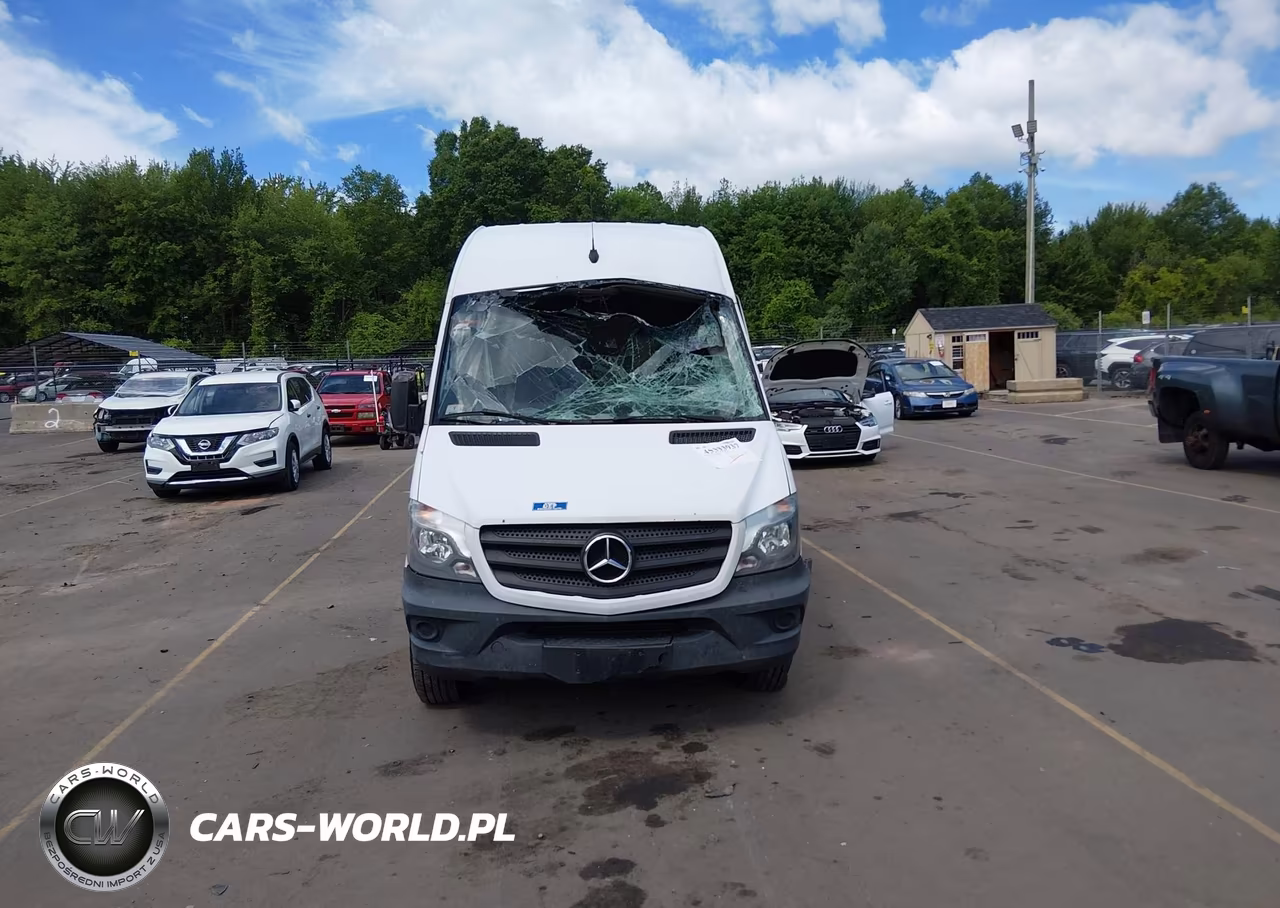 2017 Mercedes-Benz Sprinter 2500 High Roof V6 VIN:WD3PE8CD7HP529651 - 12