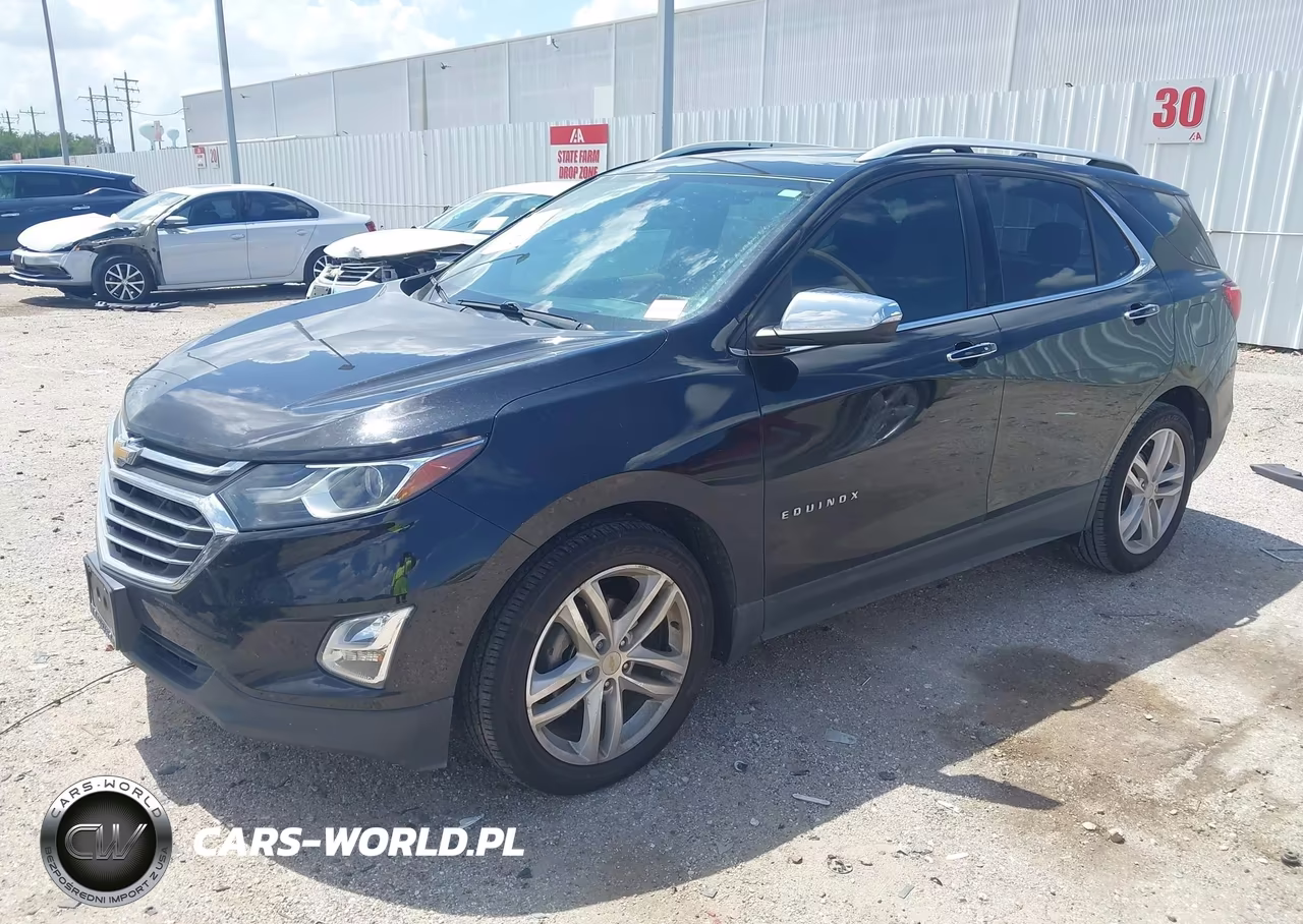 2018 Chevrolet Equinox Premier VIN:2GNAXMEV2J6142636 - 2