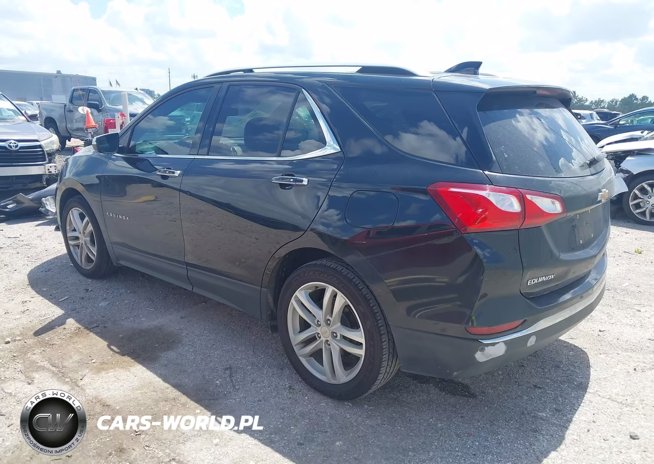2018 Chevrolet Equinox Premier VIN:2GNAXMEV2J6142636 - 3