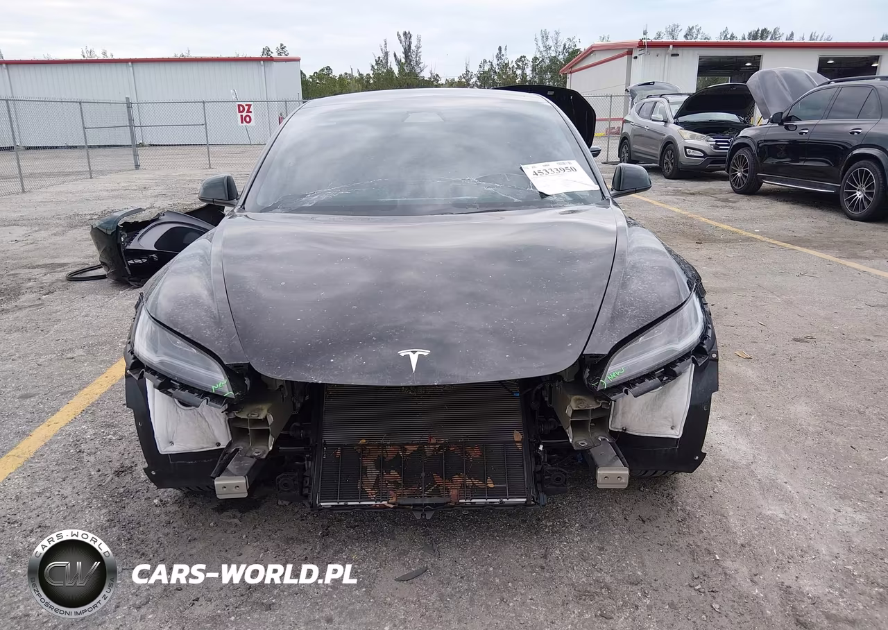 2025 Tesla Model 3 VIN:5YJ3E1EA3SF940674 - 12