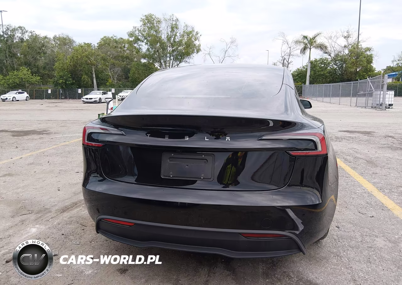 2025 Tesla Model 3 VIN:5YJ3E1EA3SF940674 - 16