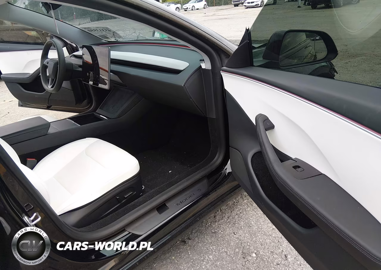 2025 Tesla Model 3 VIN:5YJ3E1EA3SF940674 - 5