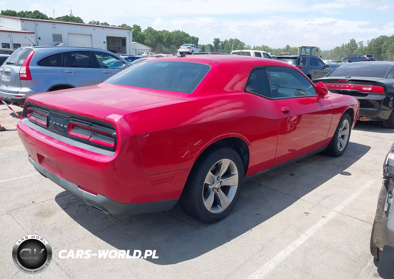 2017 Dodge Challenger Sxt VIN:2C3CDZAG5HH568600 - 4