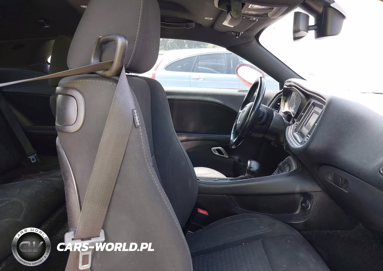 2017 Dodge Challenger Sxt VIN:2C3CDZAG5HH568600 - 5