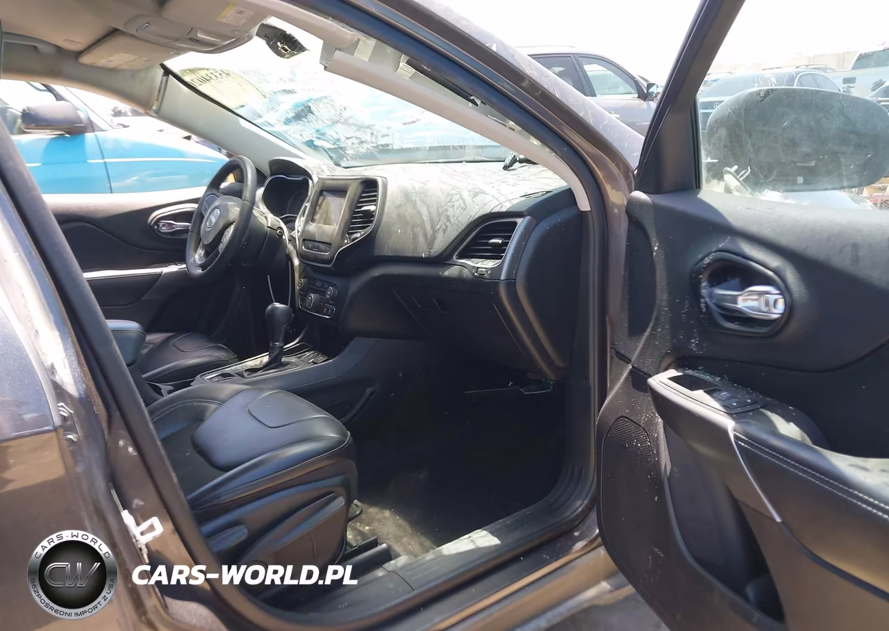 2020 Jeep Cherokee Latitude Plus Fwd VIN:1C4PJLLB5LD547837 - 5