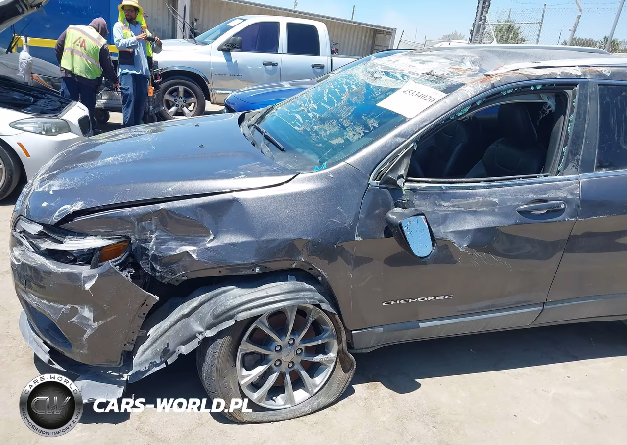 2020 Jeep Cherokee Latitude Plus Fwd VIN:1C4PJLLB5LD547837 - 6