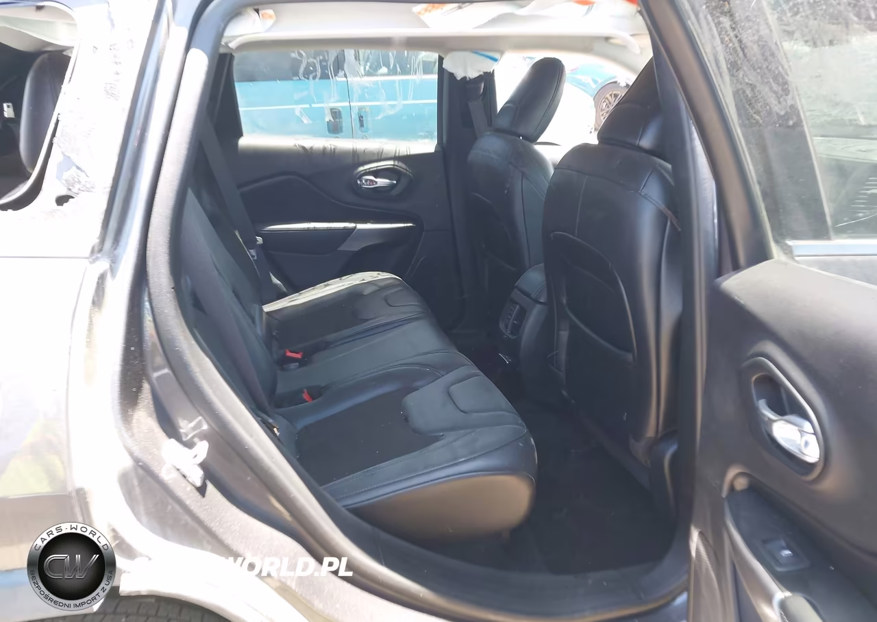 2020 Jeep Cherokee Latitude Plus Fwd VIN:1C4PJLLB5LD547837 - 8