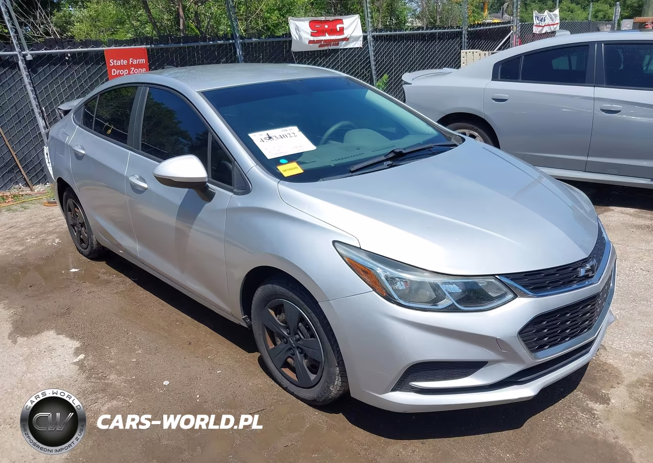 2017 Chevrolet Cruze Ls Auto – zdjęcie 1 z 20