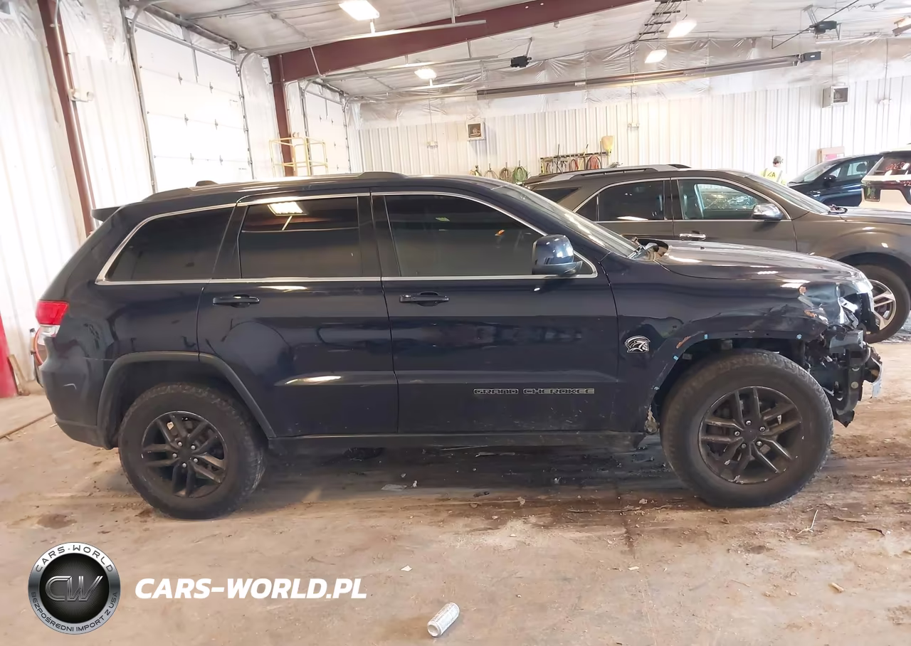 2017 Jeep Grand Cherokee Laredo 4X4 VIN:1C4RJFAG1HC963826 - 13