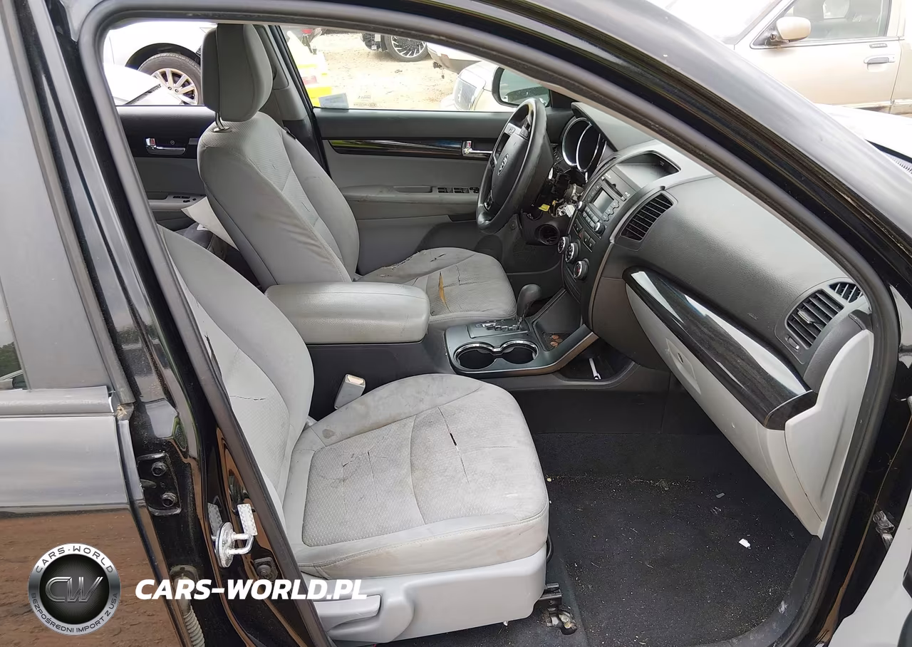 2011 Kia Sorento Lx V6 VIN:5XYKT4A21BG045761 - 5