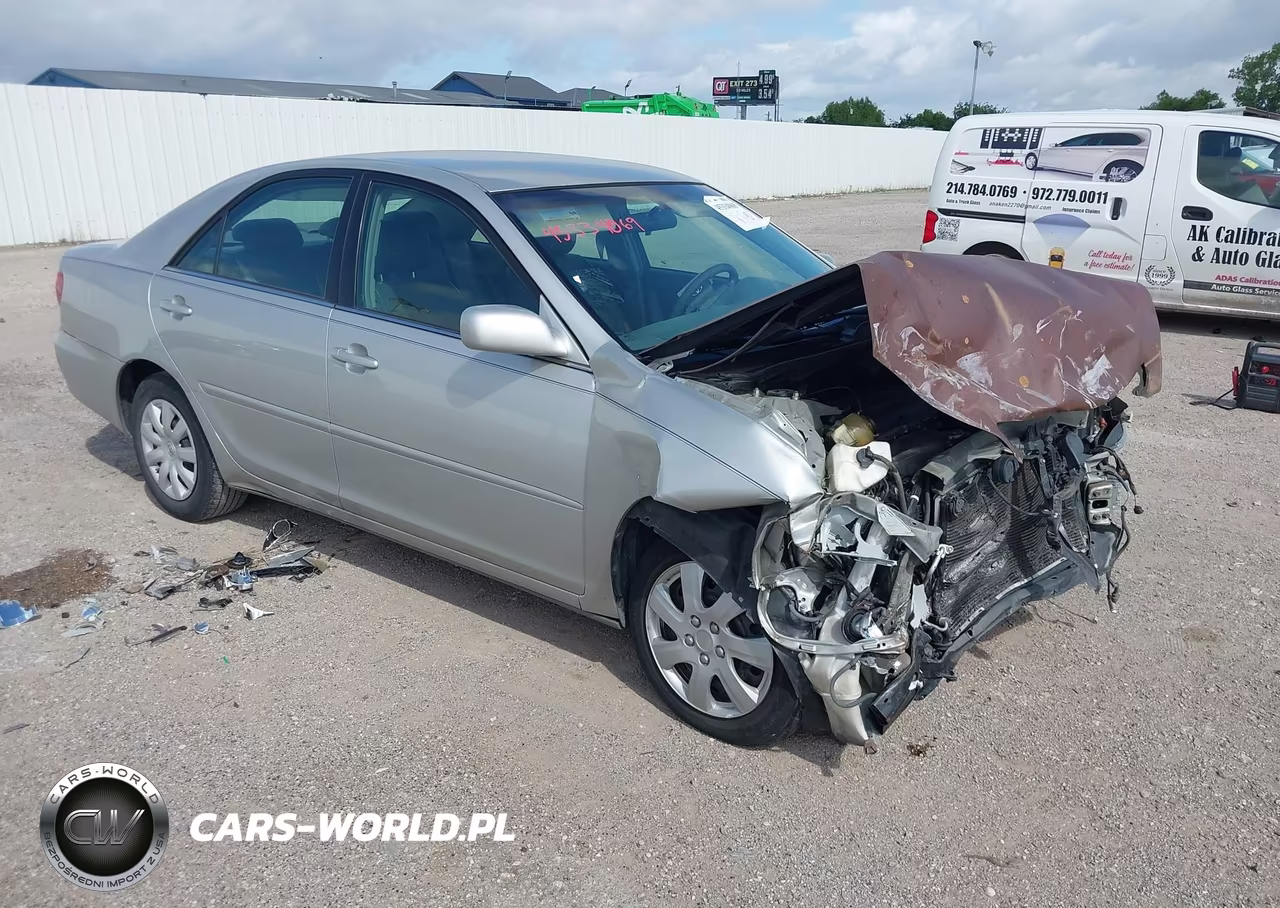 2005 Toyota Camry Le – zdjęcie 1 z 16