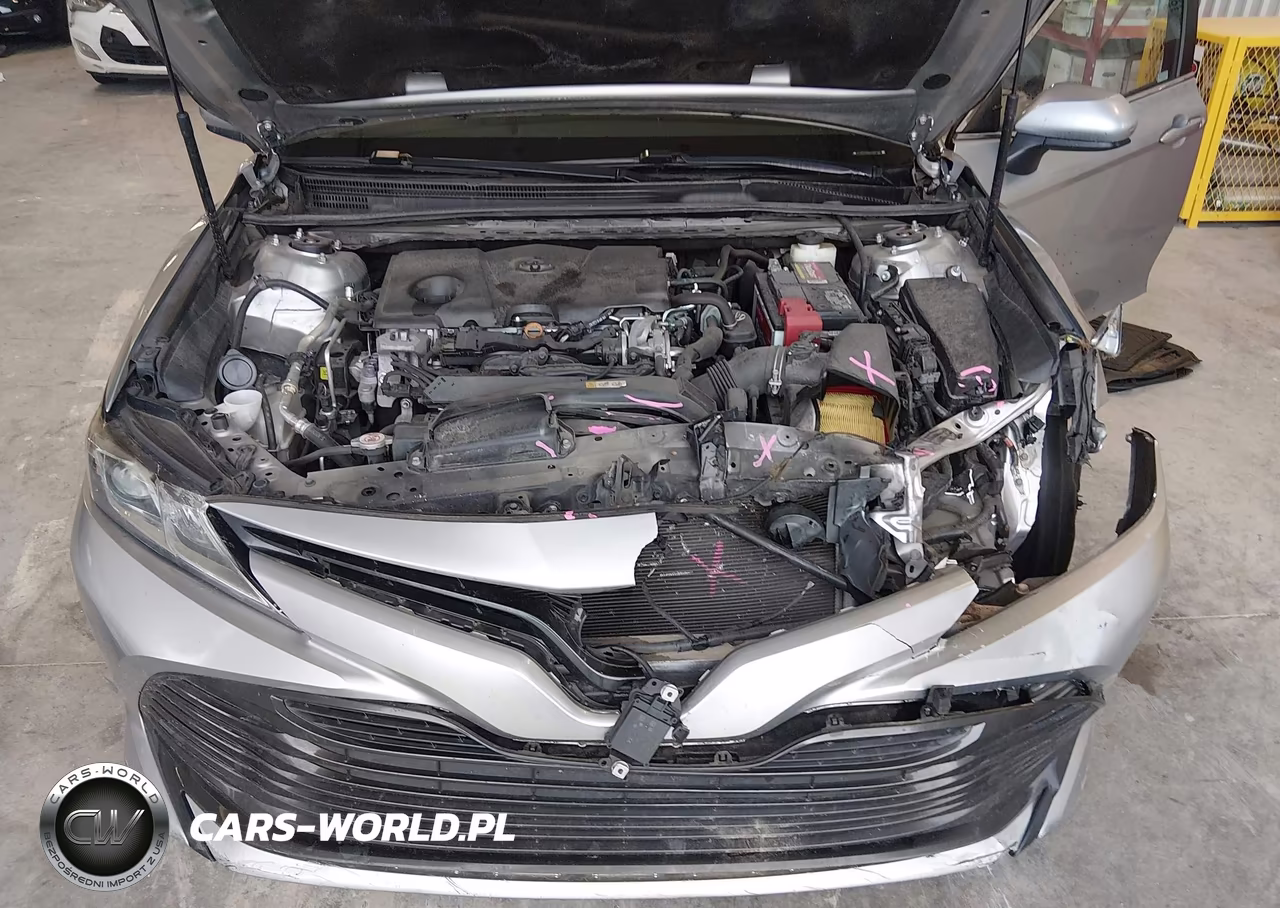 2018 Toyota Camry Le VIN:4T1B11HK9JU567167 - 10