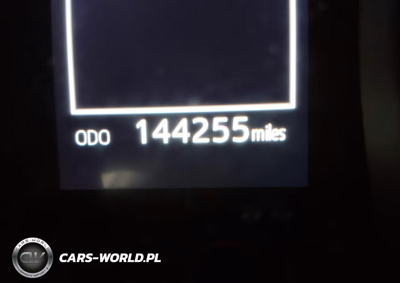 2018 Toyota Camry Le VIN:4T1B11HK9JU567167 - 16