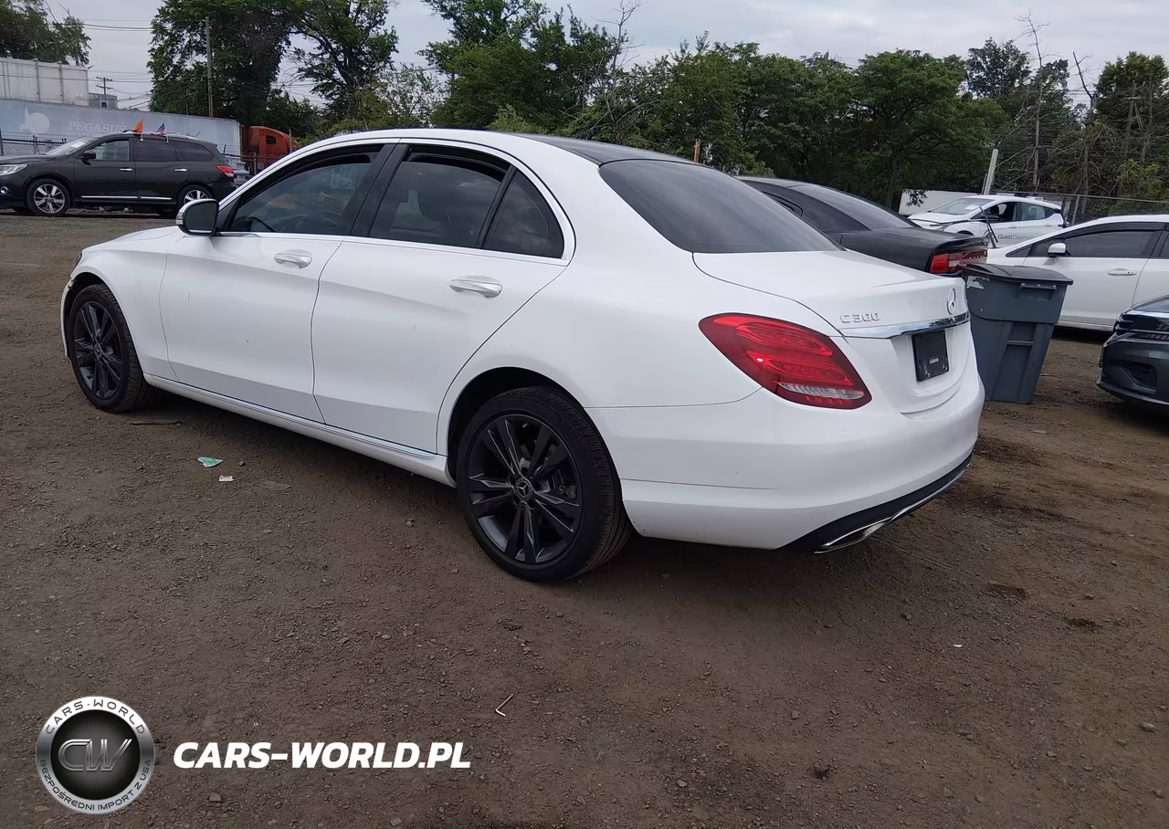 2018 Mercedes-Benz C 300 4Matic VIN:WDDWF4KB4JR413637 - 3