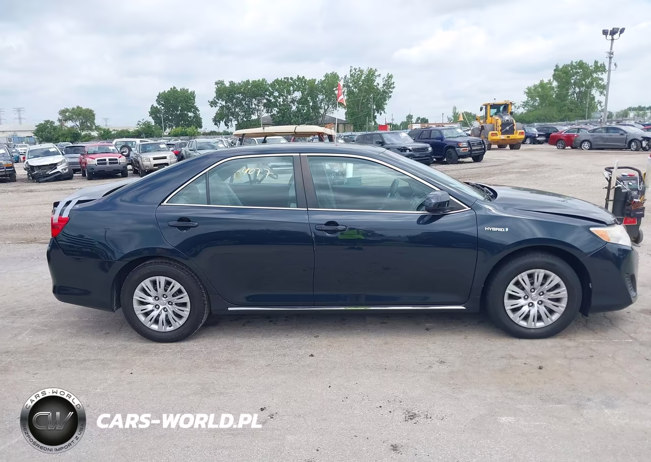 2014 Toyota Camry Hybrid Le VIN:4T1BD1FKXEU137986 - 13