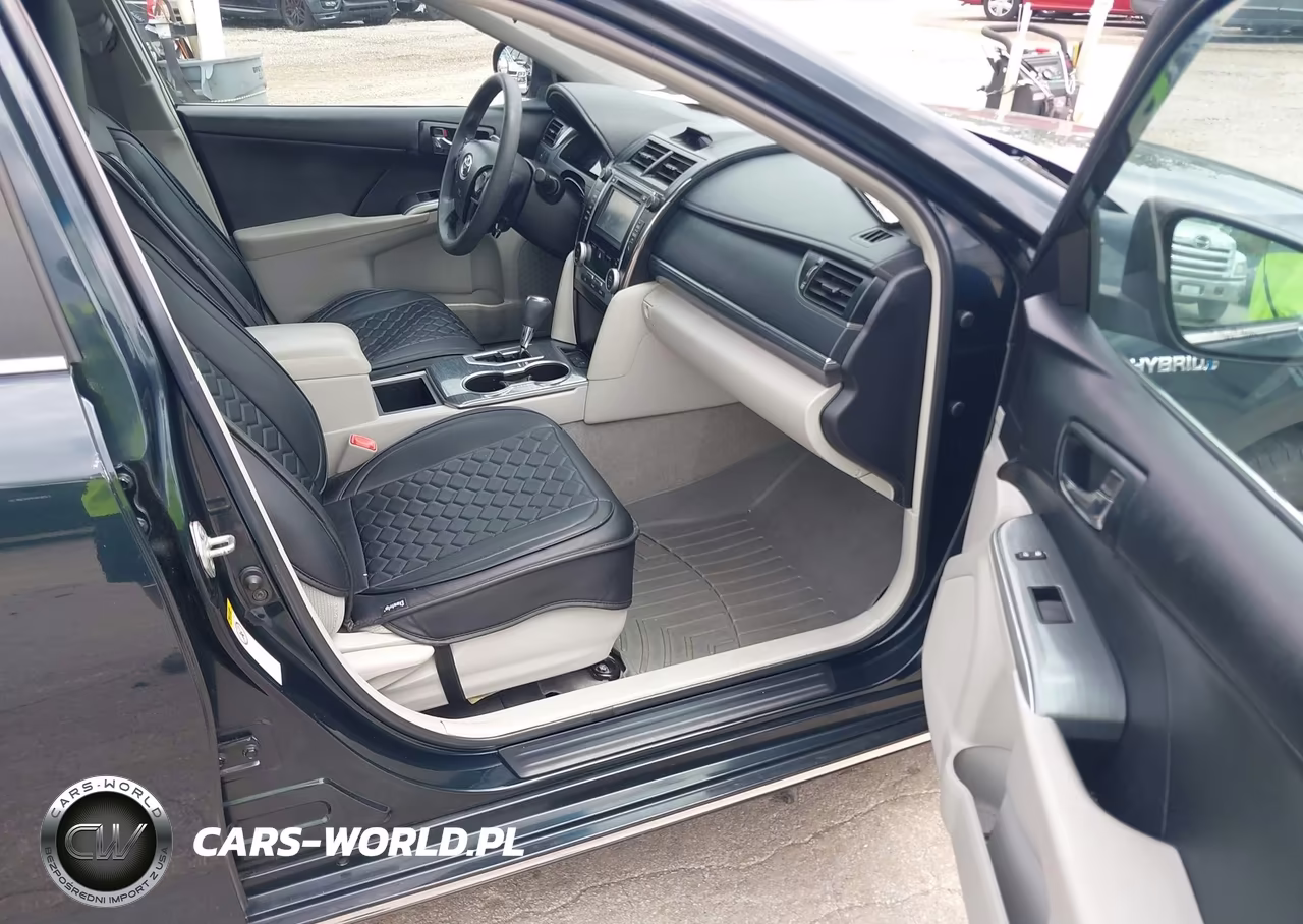 2014 Toyota Camry Hybrid Le VIN:4T1BD1FKXEU137986 - 5