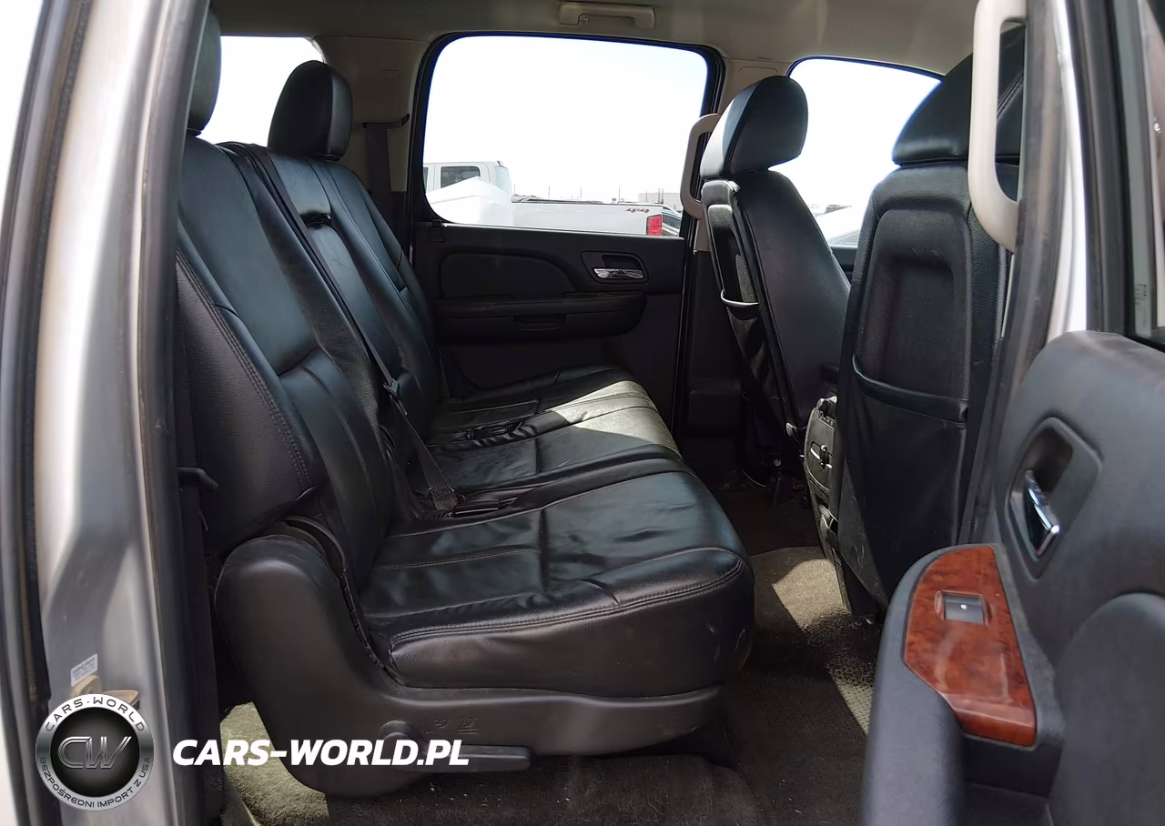 2013 Chevrolet Suburban 1500 Ls VIN:1GNSKHE71DR101693 - 8