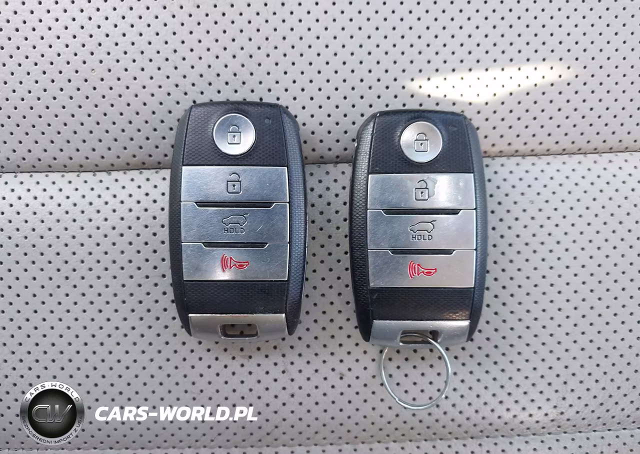 2018 Kia Sorento 3.3L Sx VIN:5XYPKDA52JG420008 - 11