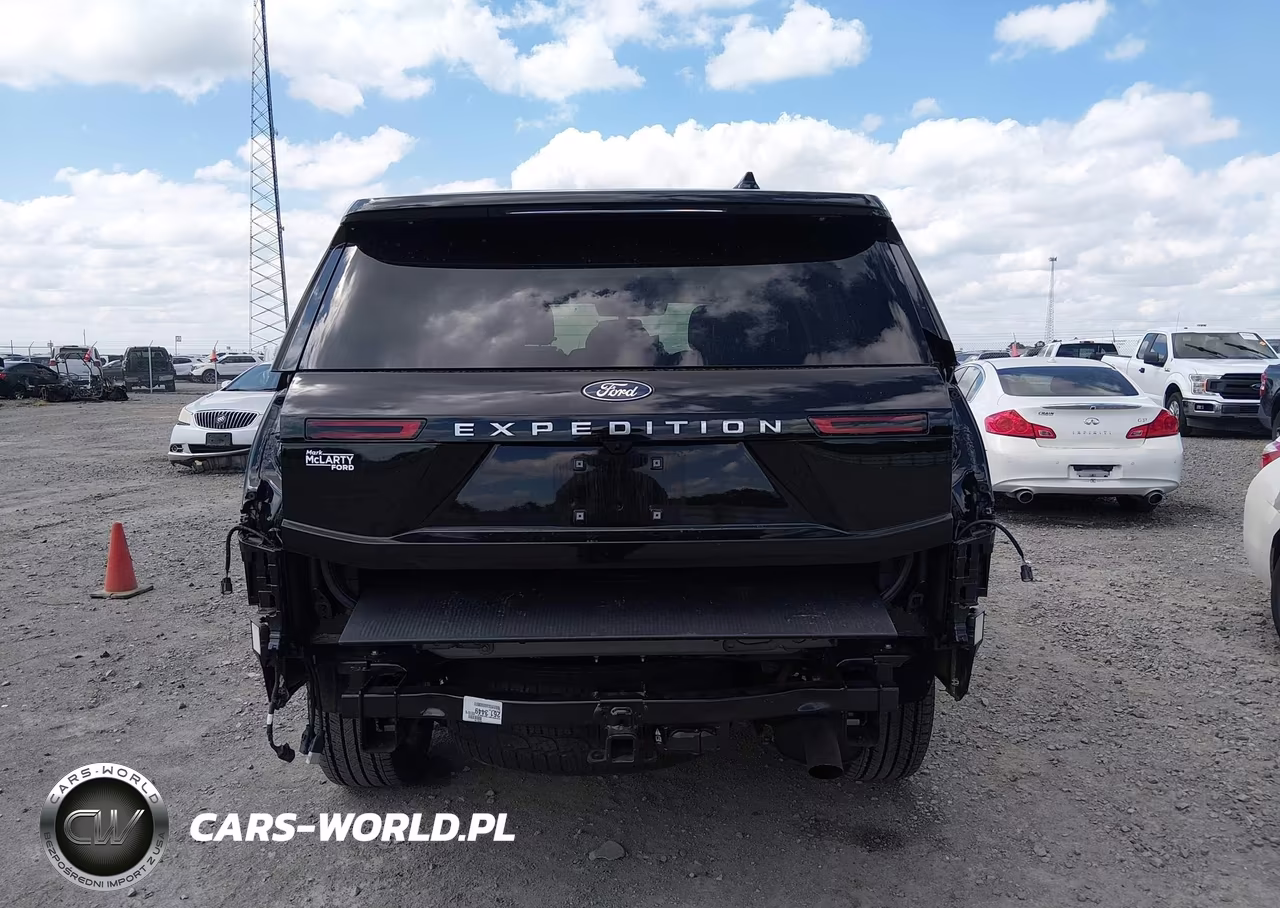 2025 Ford Expedition Platinum VIN:1FMJU1M86SEA61031 - 17