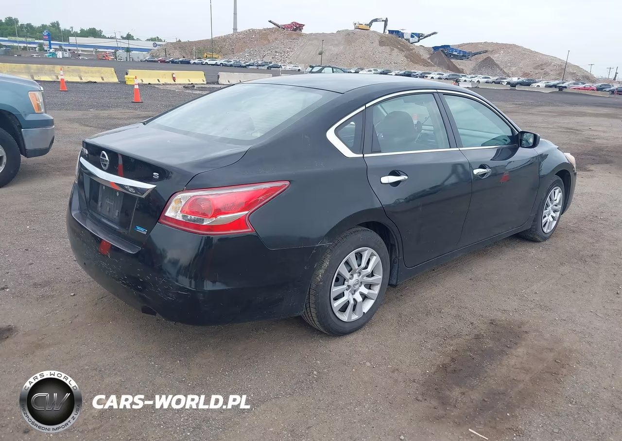 2013 Nissan Altima 2.5 S VIN:1N4AL3AP9DC258763 - 4