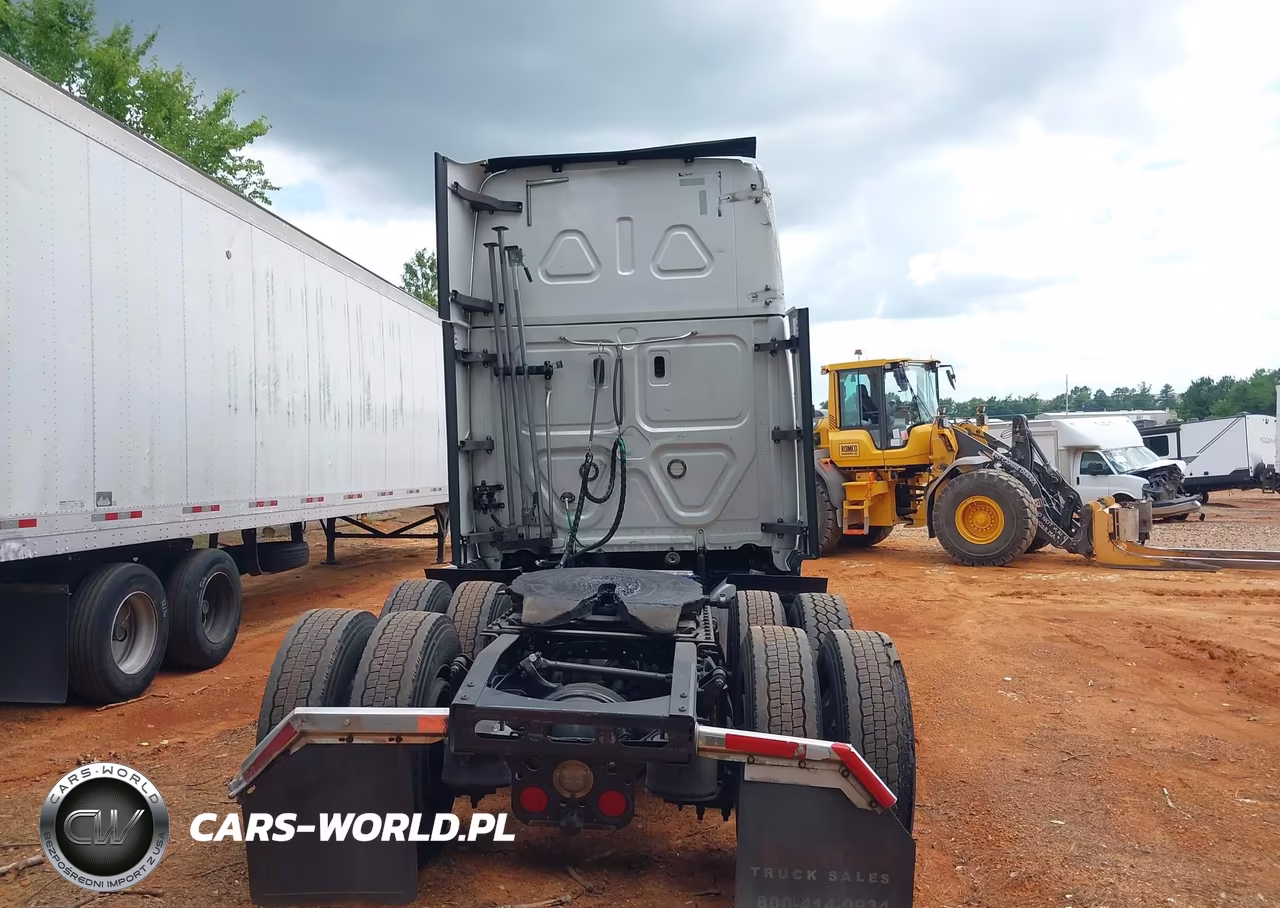 2018 Freightliner New Cascadia 126 VIN:3AKJHHDR4JSJW9424 - 16