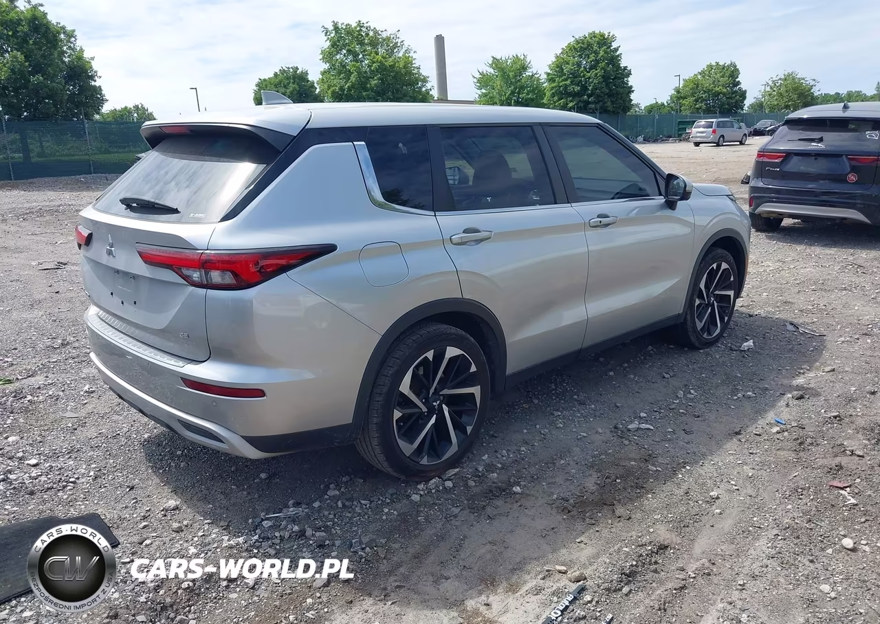 2022 Mitsubishi Outlander Black Edition S-Awc-Se 2.5 S-Awc-Se Launch Edition S-Awc VIN:JA4J4UA80NZ010285 - 4