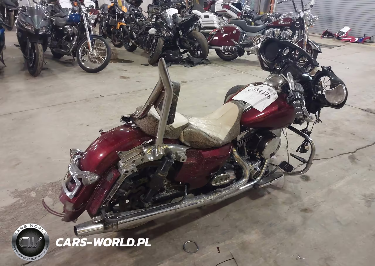 2016 Harley-Davidson Flhxs Street Glide Special VIN:1HD1KRM19GB687501 - 4