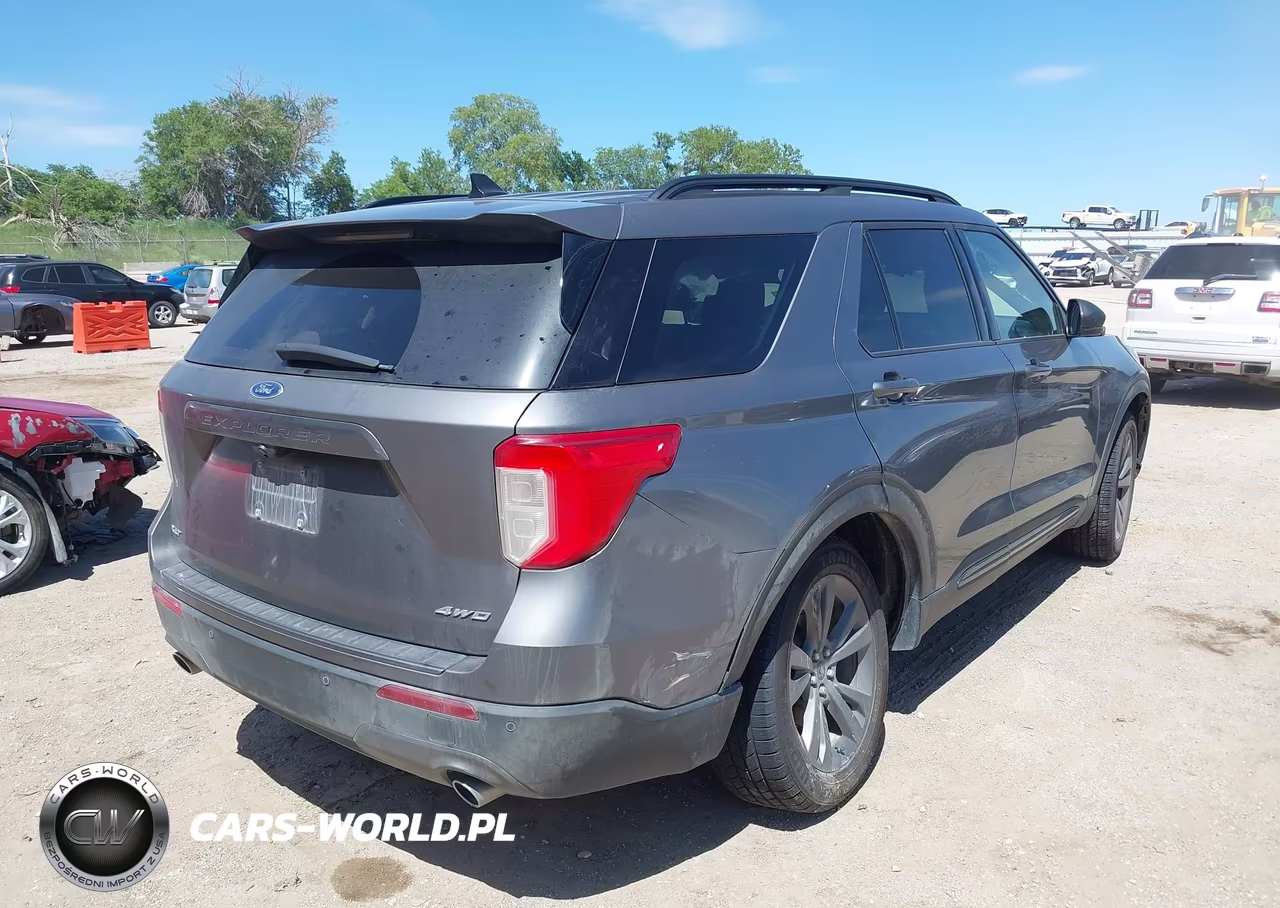 2021 Ford Explorer Xlt VIN:1FMSK8DH1MGA95050 - 4
