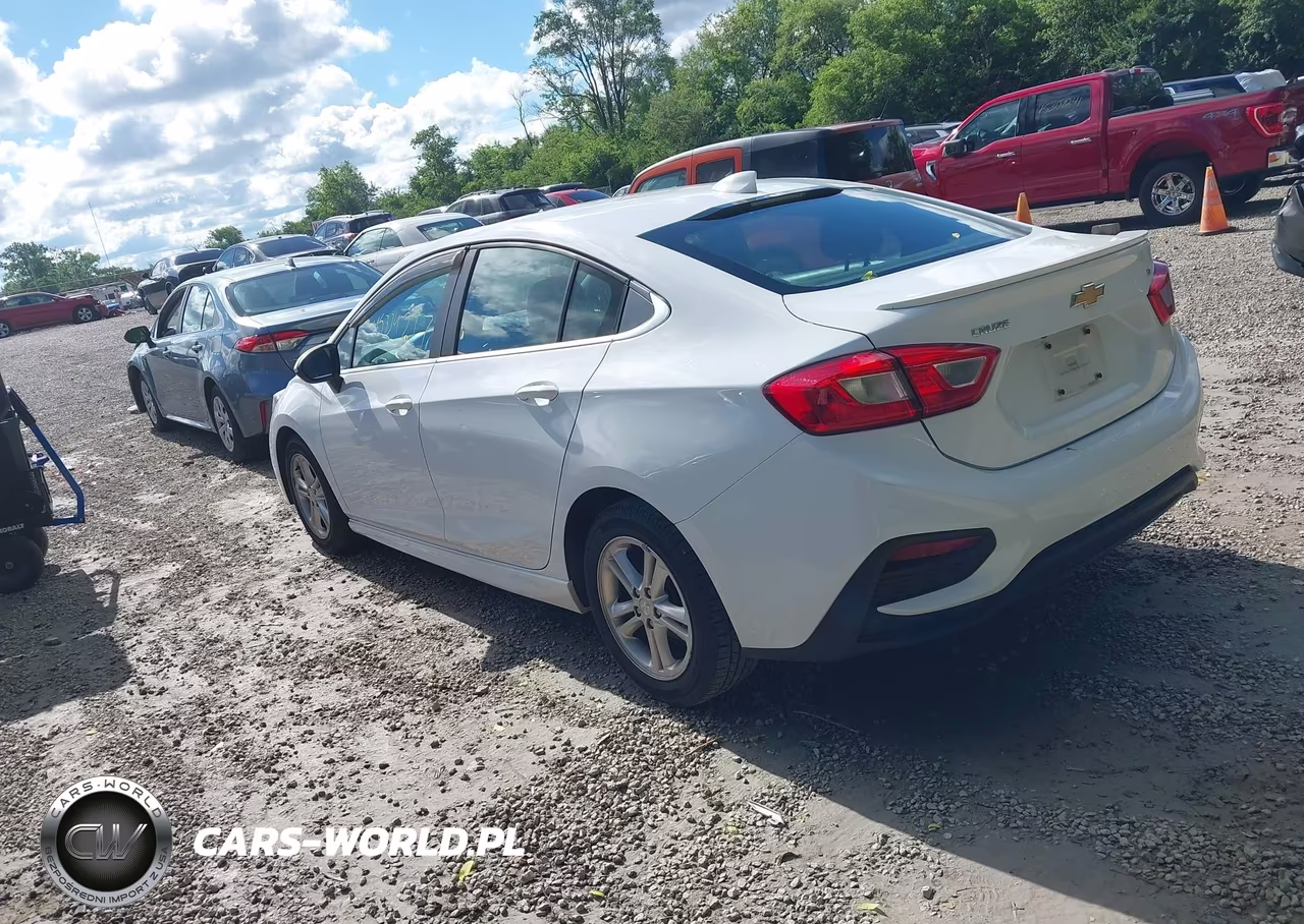 2018 Chevrolet Cruze Lt Auto VIN:1G1BE5SM3J7120416 - 3