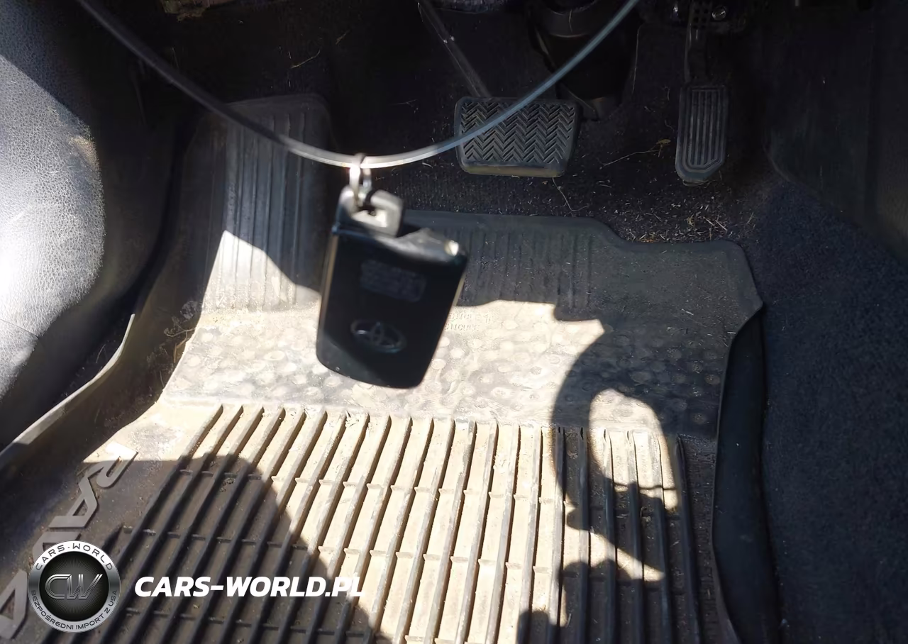 2017 Toyota Rav4 Hybrid Xle VIN:JTMRJREVXHD074477 - 11
