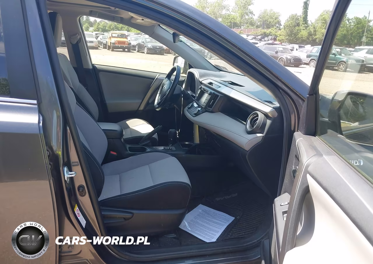 2017 Toyota Rav4 Hybrid Xle VIN:JTMRJREVXHD074477 - 5