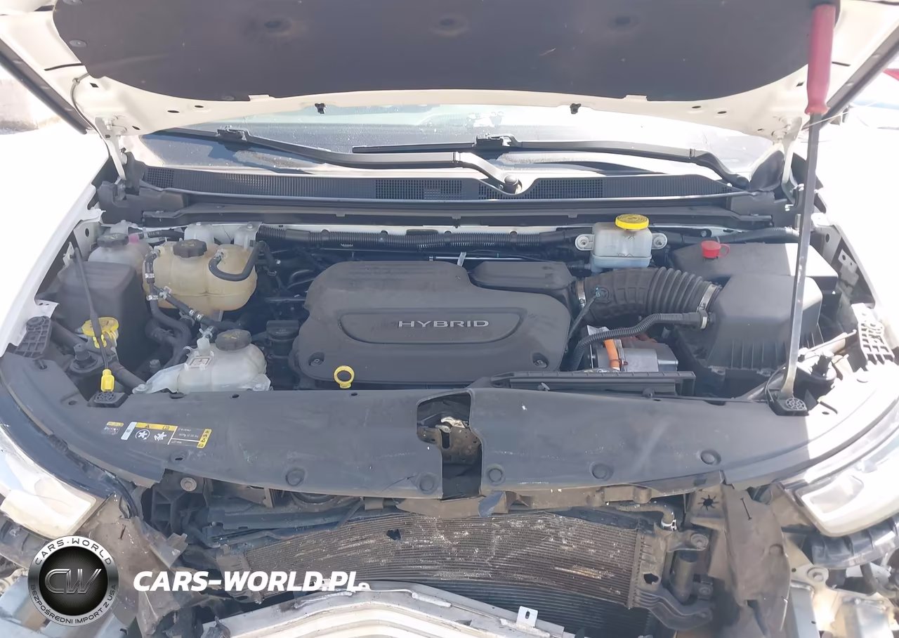 2022 Chrysler Pacifica Hybrid Limited VIN:2C4RC1S78NR161224 - 10