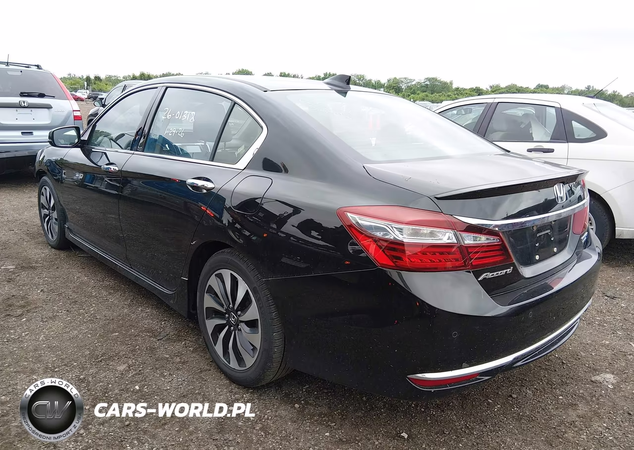 2017 Honda Accord Hybrid Touring VIN:JHMCR6F71HC015920 - 3