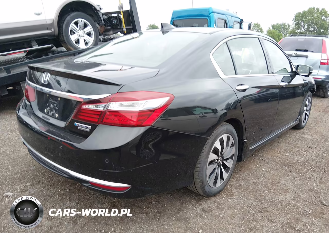 2017 Honda Accord Hybrid Touring VIN:JHMCR6F71HC015920 - 4
