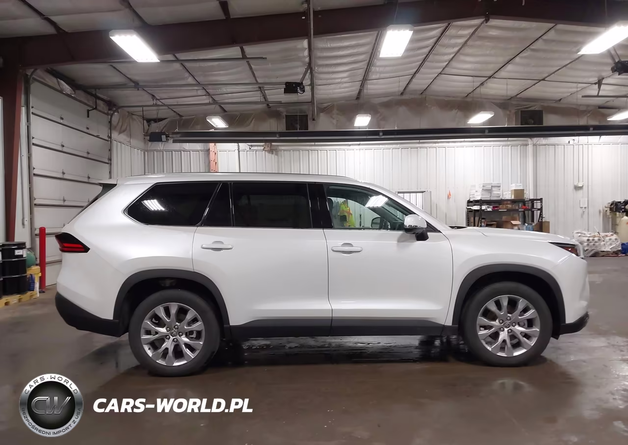 2025 Toyota Grand Highlander Hybrid Limited VIN:5TDACAB54SS057134 - 13
