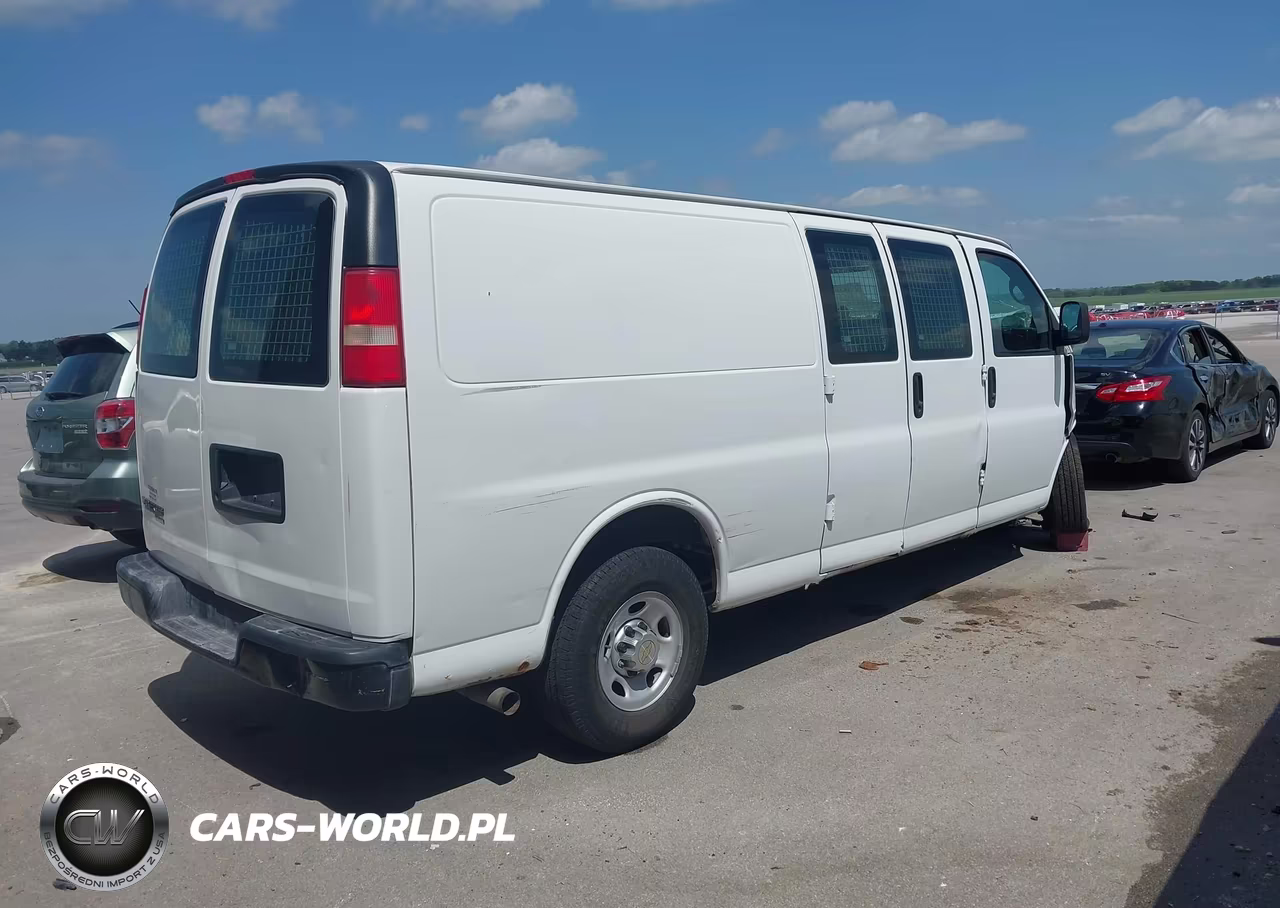 2012 Chevrolet Express 2500 Work Van VIN:1GCWGGBA2C1165941 - 4