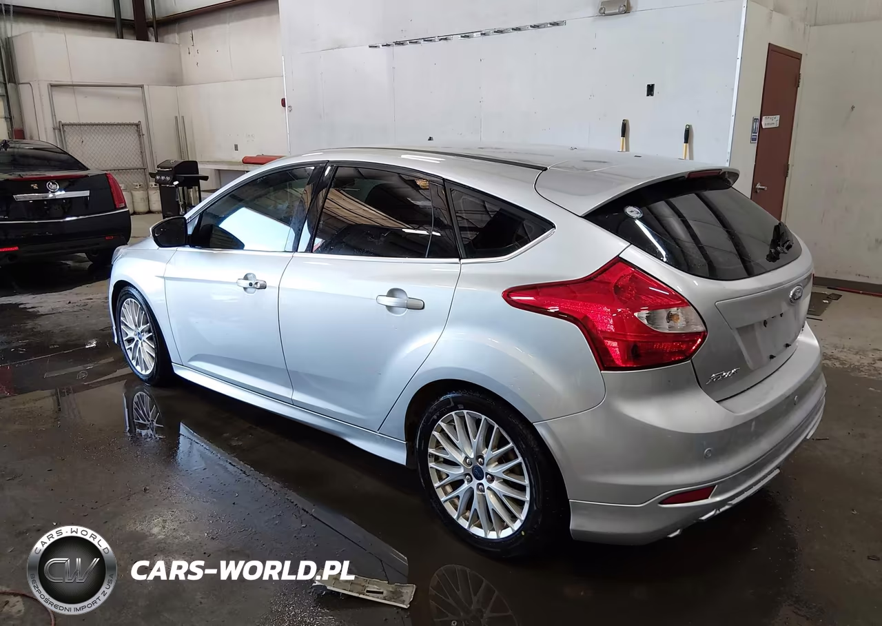 2014 Ford Focus Titanium VIN:1FADP3N26EL206346 - 3