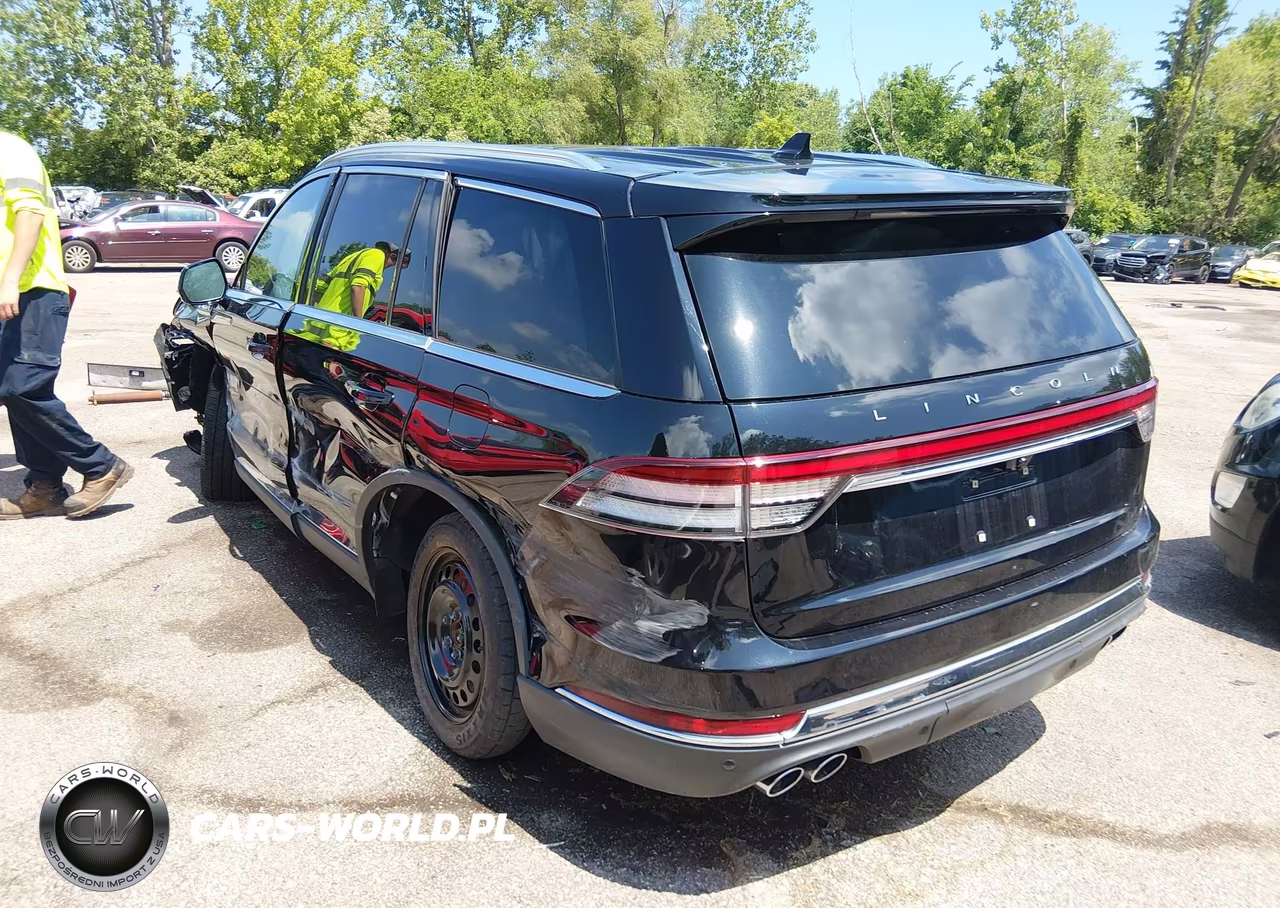 2020 Lincoln Aviator Reserve VIN:5LM5J7XC8LGL15435 - 3