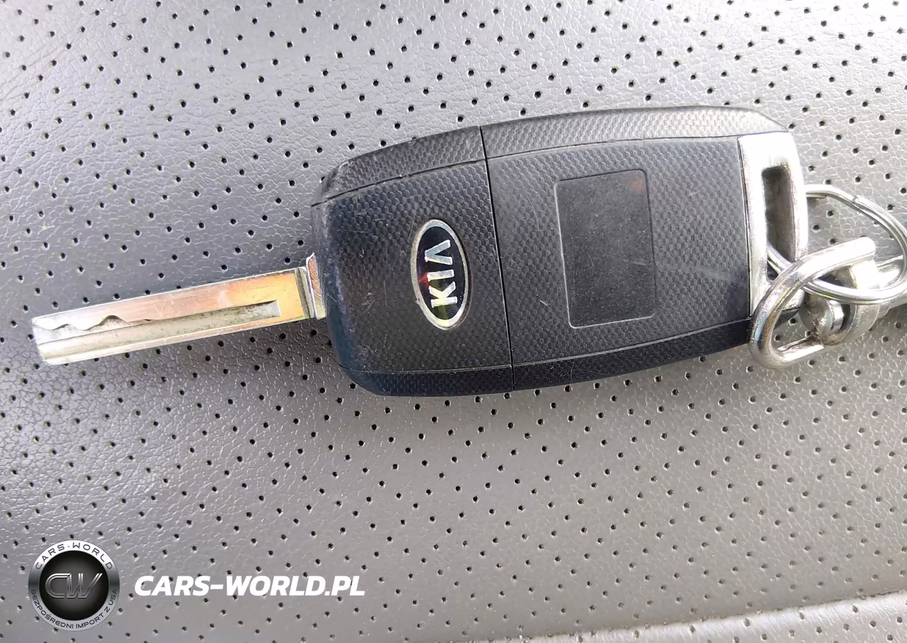 2016 Kia Sorento 2.0T Ex VIN:5XYPHDA17GG009840 - 11