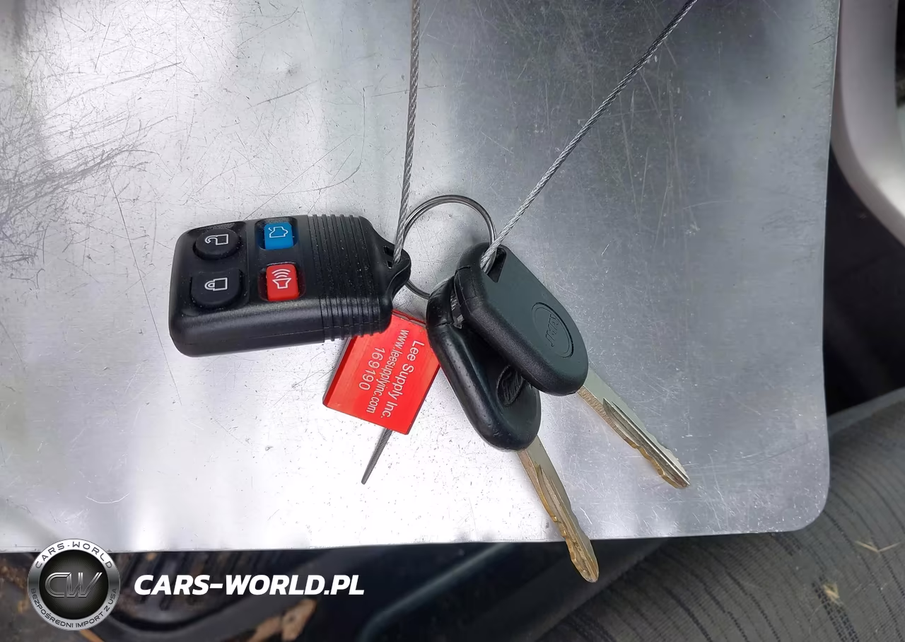 2008 Ford Focus Se-Ses VIN:1FAHP35N08W155747 - 11