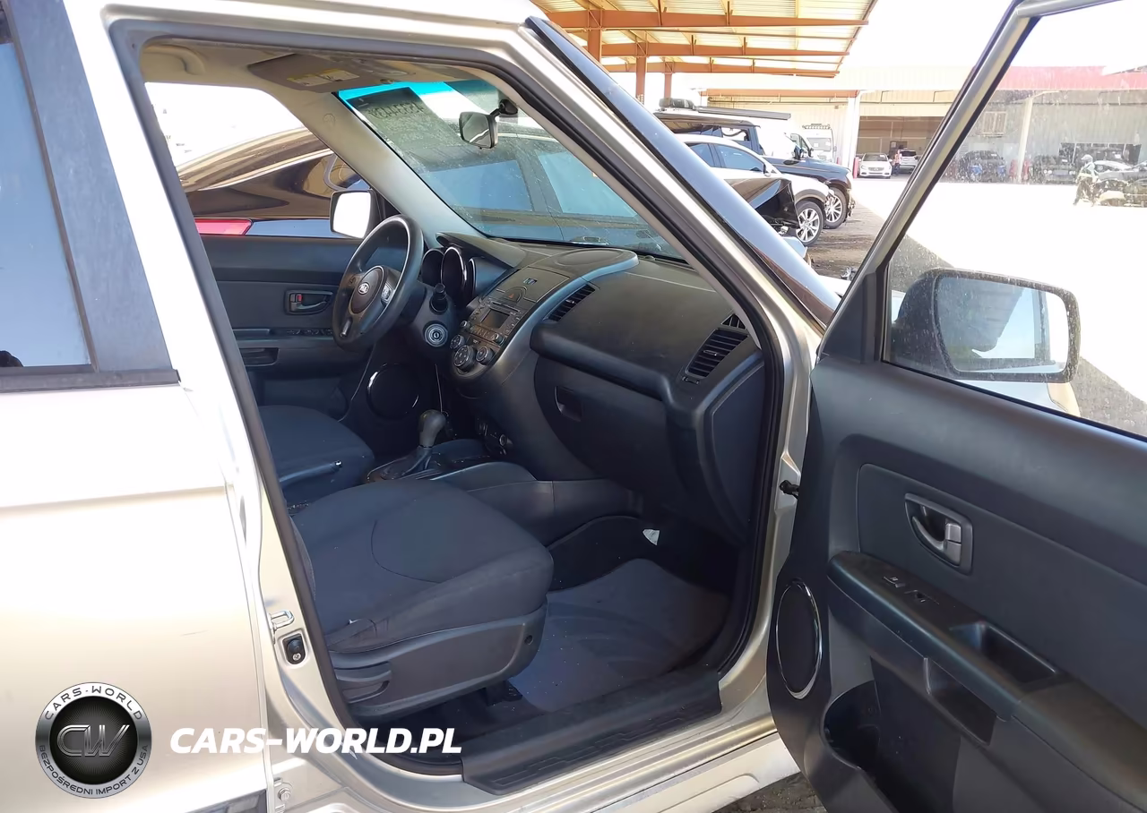 2011 Kia Soul + VIN:KNDJT2A24B7340351 - 5