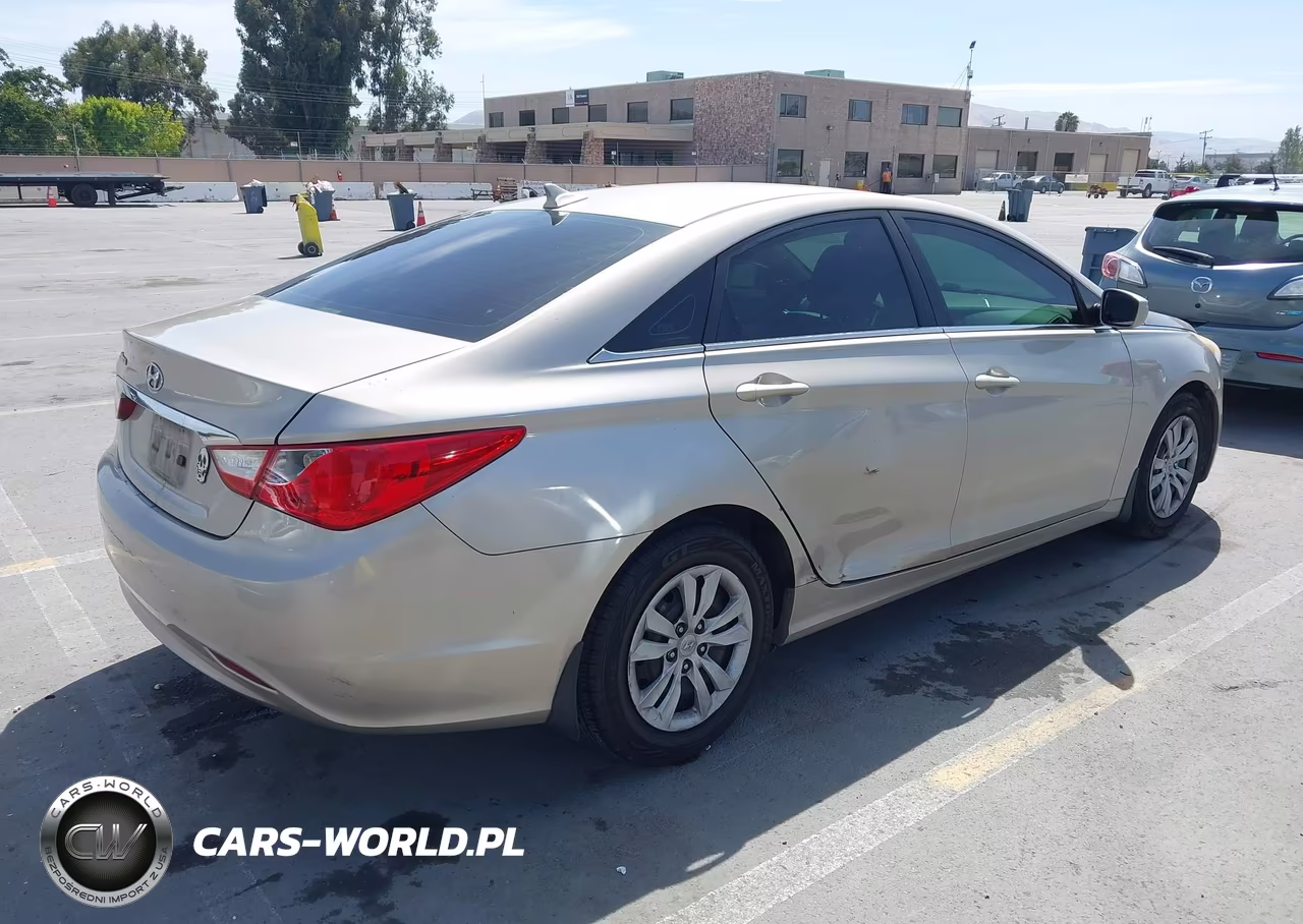 2011 Hyundai Sonata Gls VIN:5NPEB4ACXBH182733 - 4