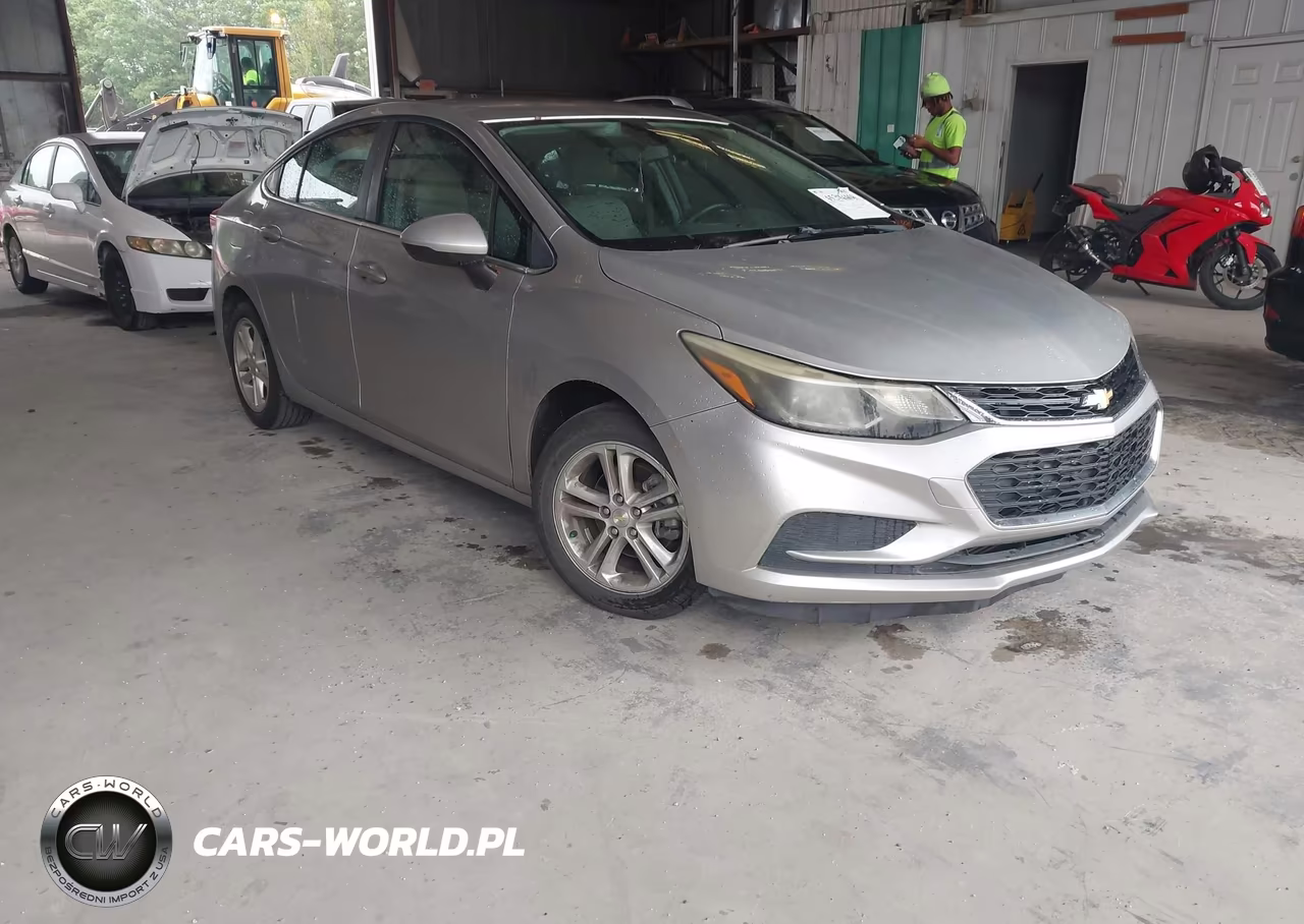 2016 Chevrolet Cruze Lt Auto – zdjęcie 1 z 12
